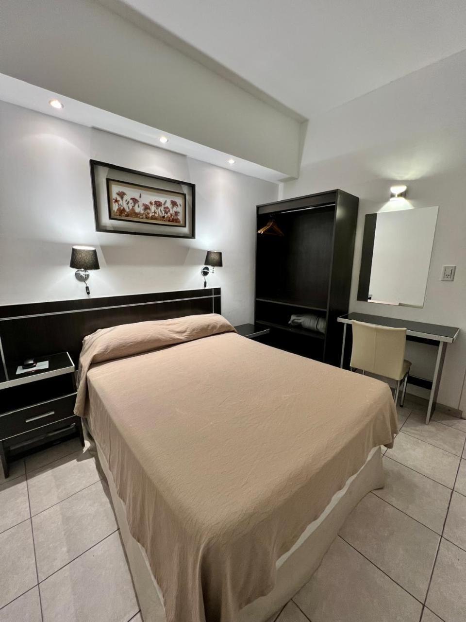 Hotel Vina De Italia Cordoba Bagian luar foto