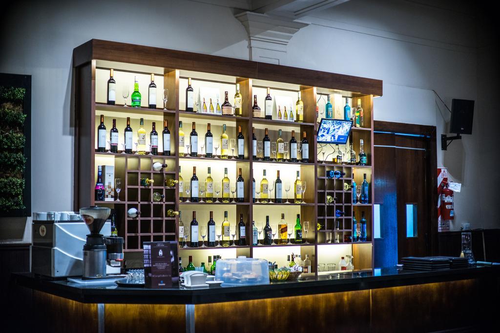 Hotel Vina De Italia Cordoba Bagian luar foto