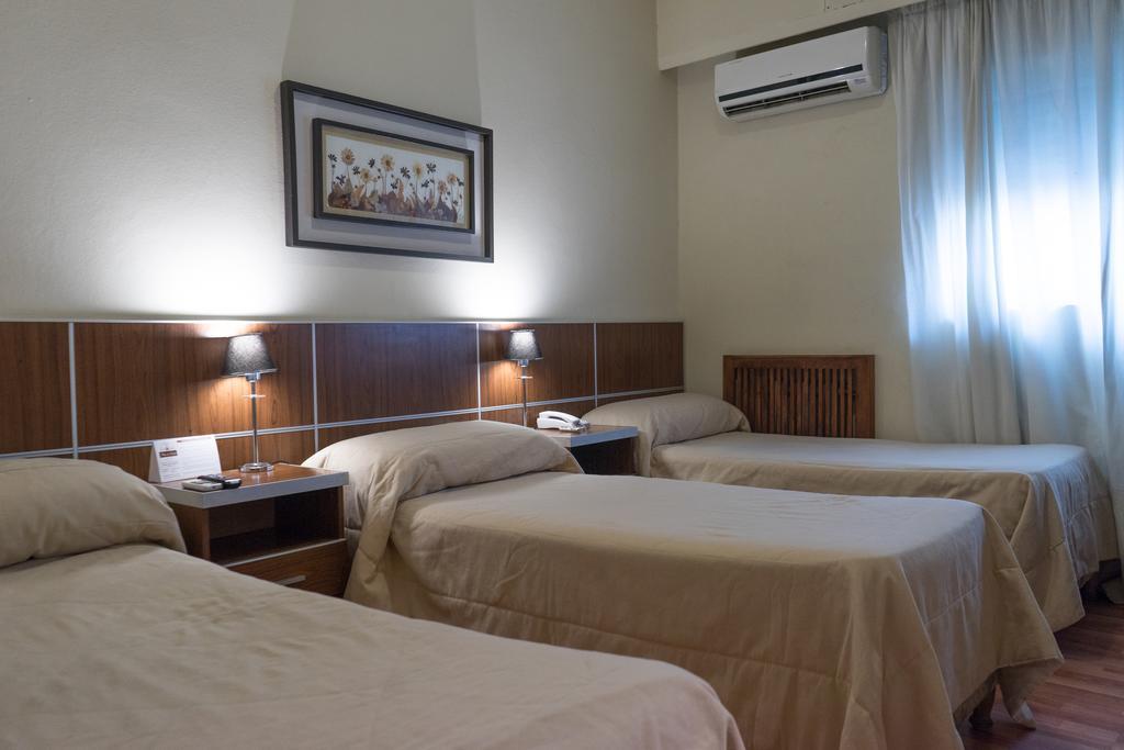 Hotel Vina De Italia Cordoba Bagian luar foto