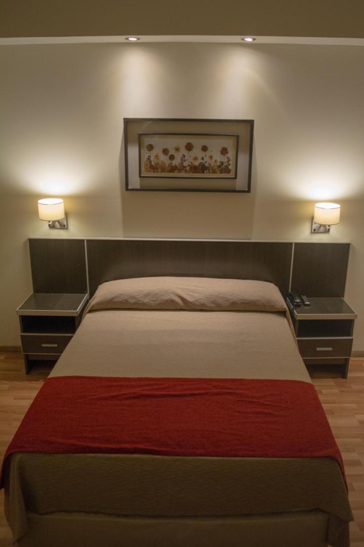 Hotel Vina De Italia Cordoba Bagian luar foto